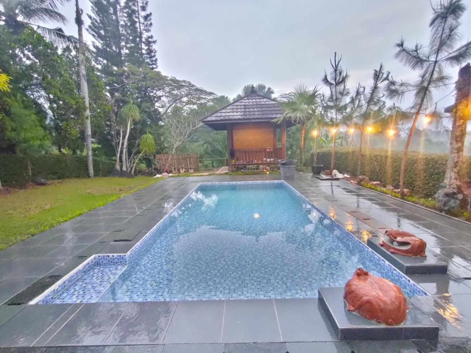 Hasha Private Pool